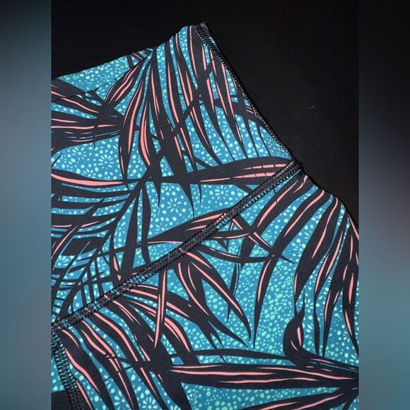 Lululemon High Times Pant Palm Lace Tofino Teal Multi size 6 EUC - Picture 5 of 9